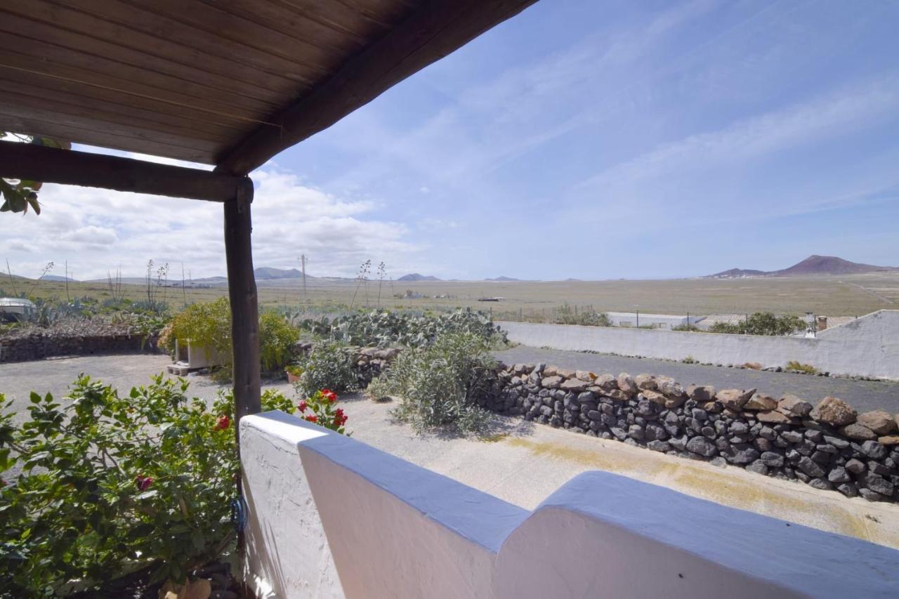 Casa Famara Villa เตกีเซ ภายนอก รูปภาพ